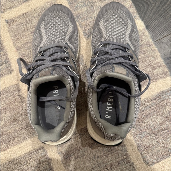 Adidas Ultra Boost - Picture 2 of 6